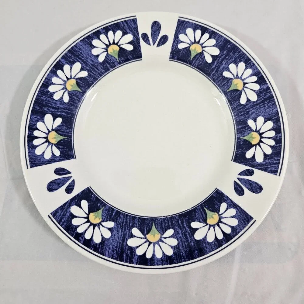 Oneida Spring Daisy Majesticware 6.5” Ceramic Dessert Bread Plates – Set of 4